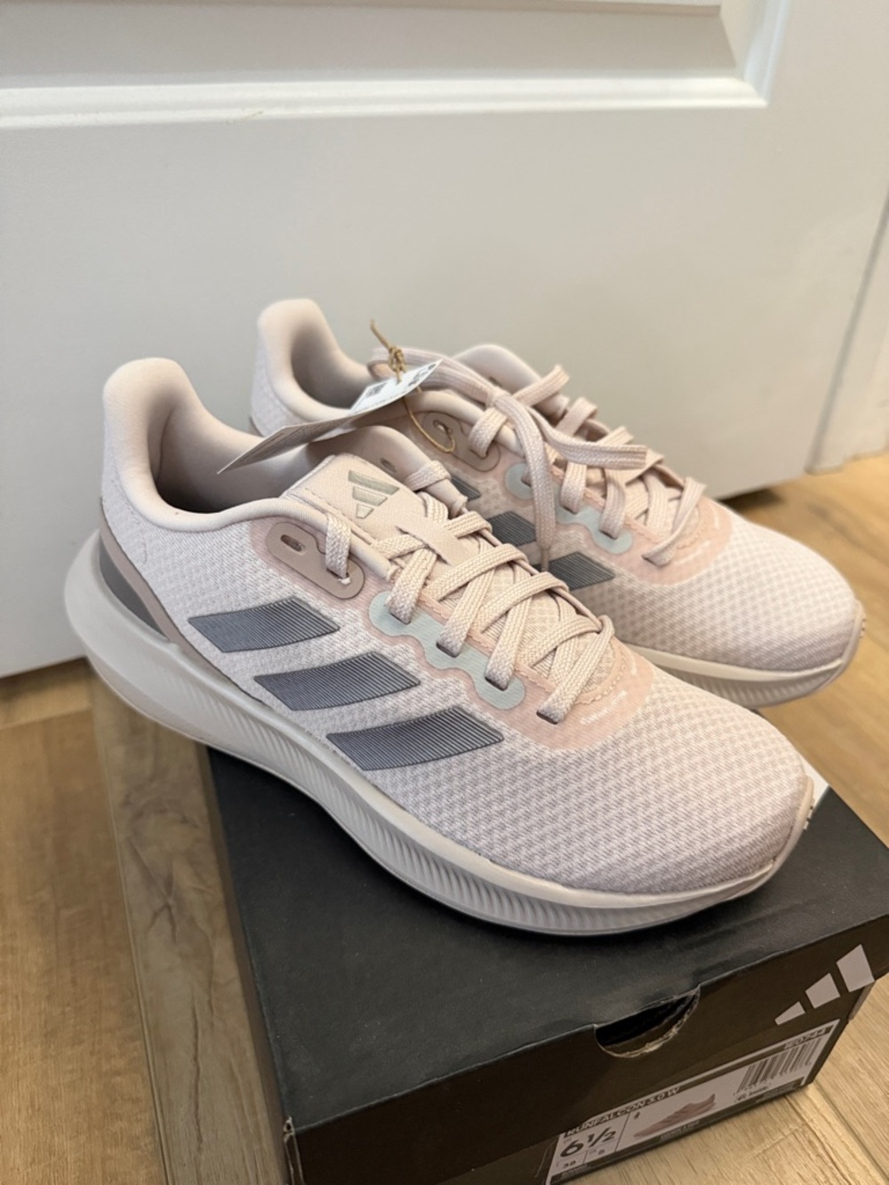 NIB Adidas Runfalcon 3.0 W women’s pink running sneakers size 6.5